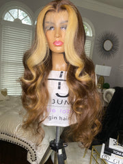 30”Platinum Collection Wig (Natural Wave)