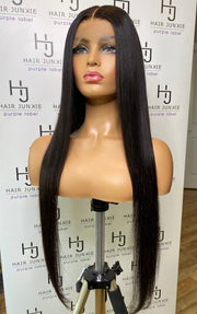 STRAIGHT 4X4 CLOSURE WIG 200 DENSITY