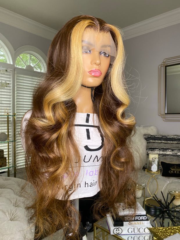 30”Platinum Collection Wig (Natural Wave)