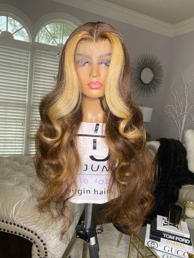 30”Platinum Collection Wig (Natural Wave)